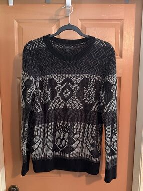 100% cotton J. Crew knit sweater 😎